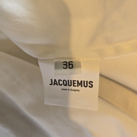 Jacquemus Cotton and Wool Off The Shoulder Button Up - Picture 6 of 9